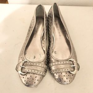 Franco Sarto Leather Silver Flats w Buckle toe